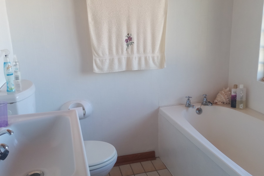 5 Bedroom Property for Sale in Kingfisher Creek Western Cape